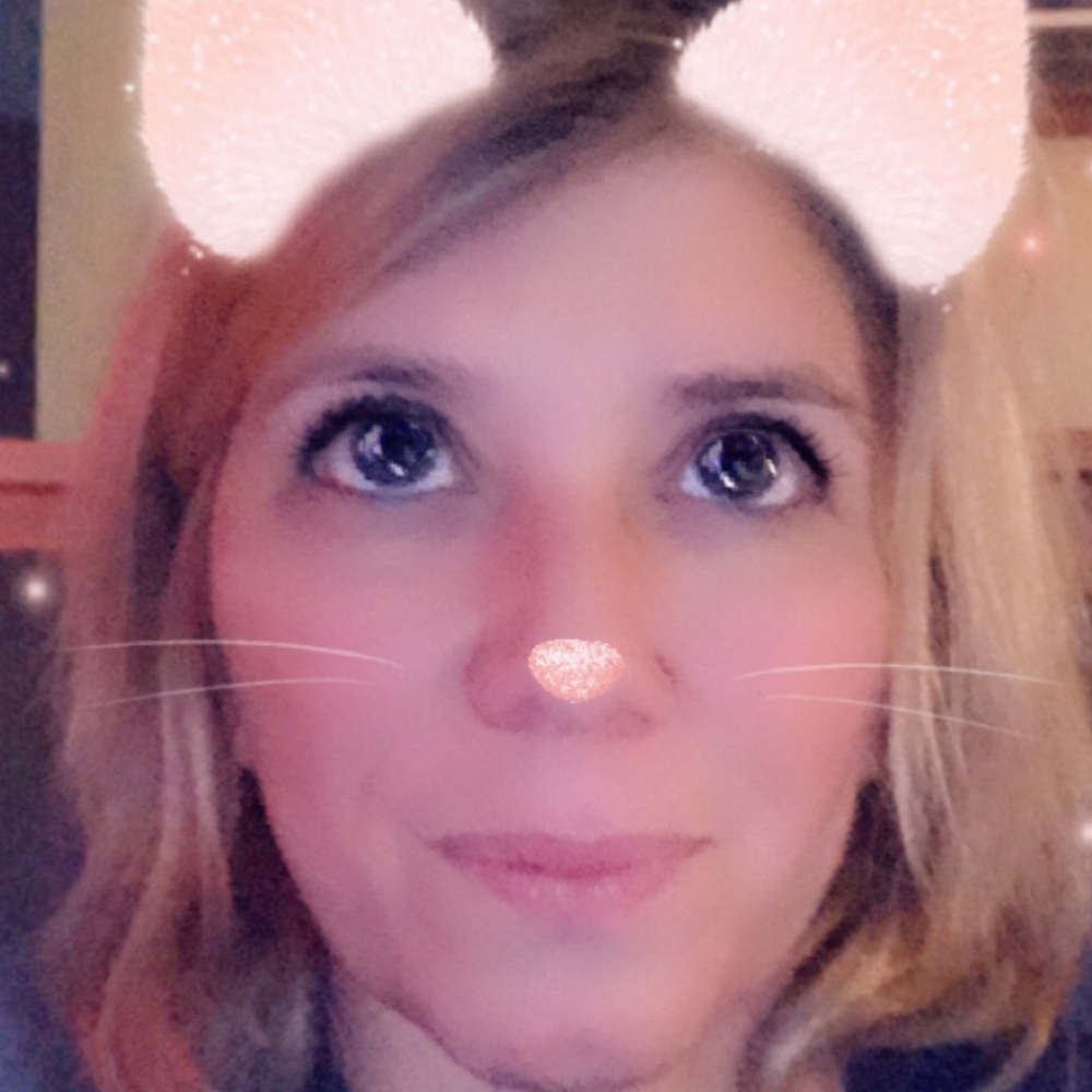 Meet your Posher, Denise